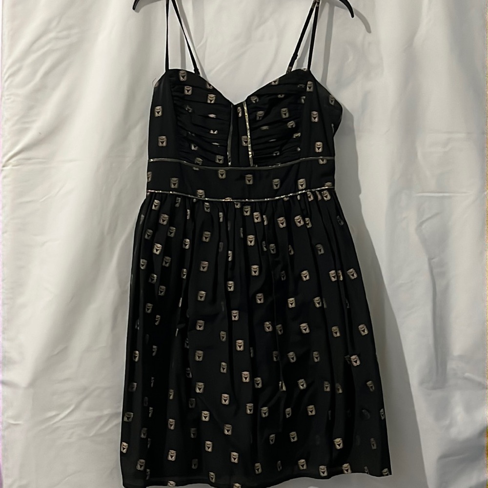Designer: French Connection ~ Size:2 ~ Color: Black and Gold